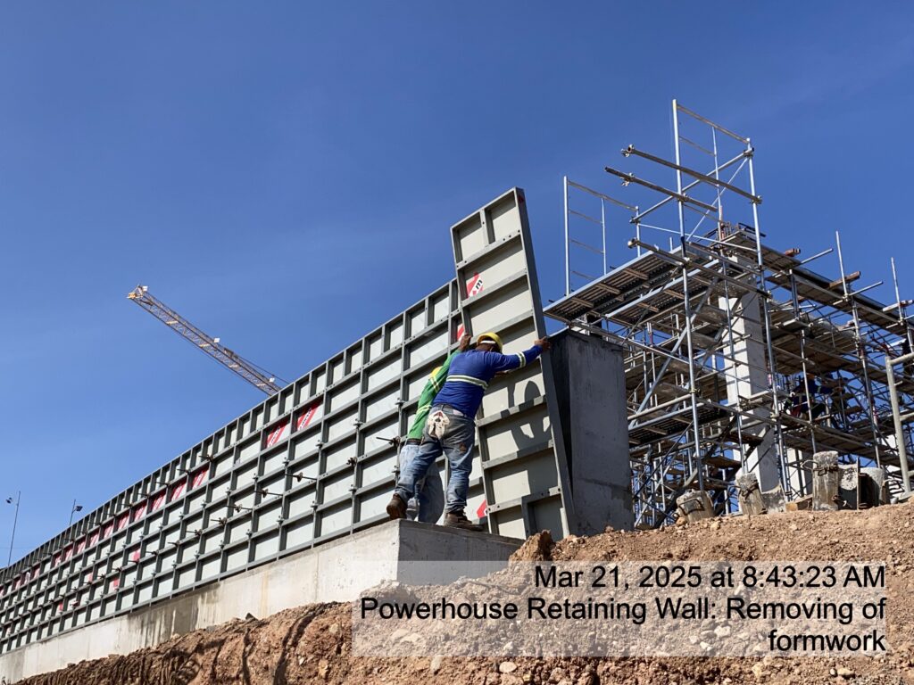 powerhouse retaining wall: removing of formwork