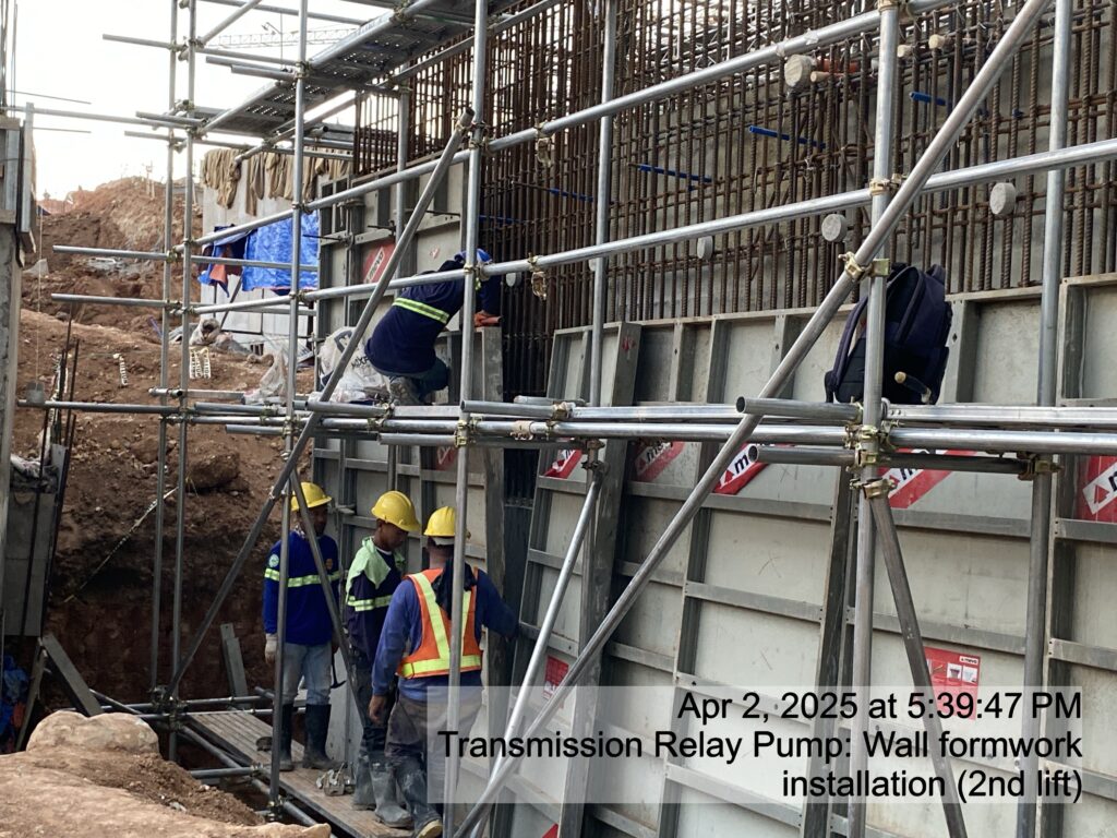 transmission relay pump: wall formwork installation (2nd lift)