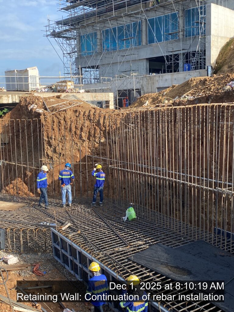 retaining wall: continuation of rebar installation