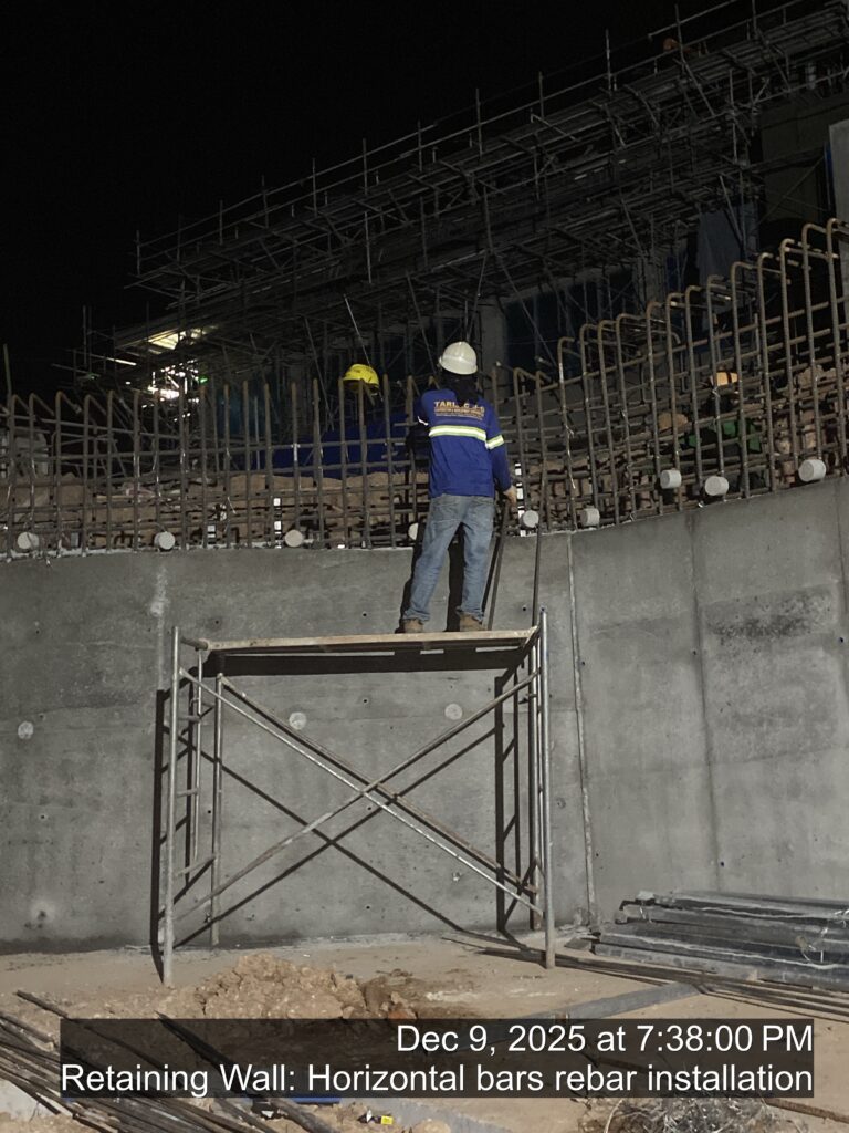 retaining wall: horizontal bars rebar installation