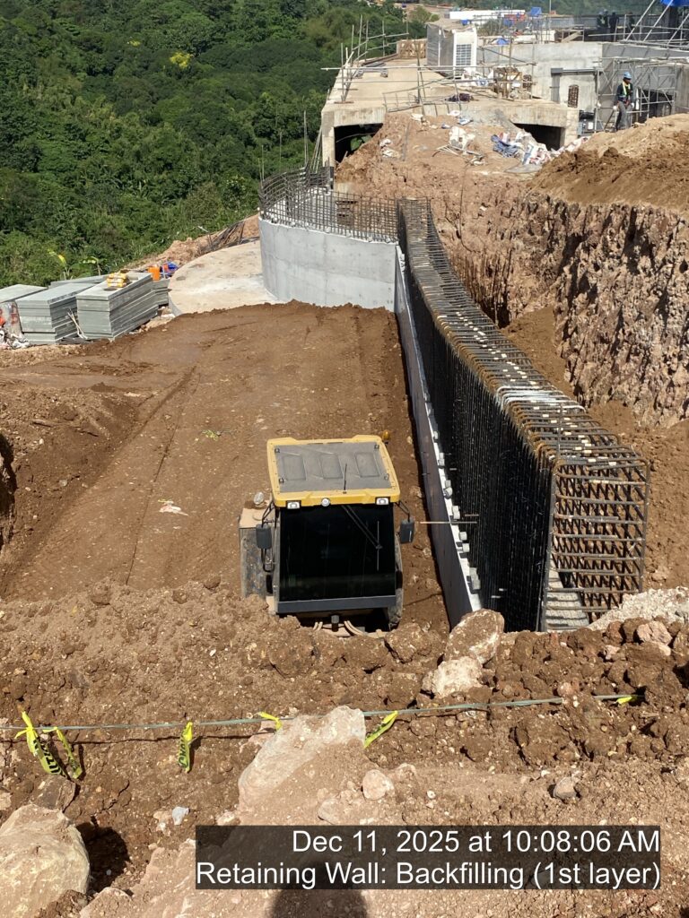 retaining wall: backfilling (1st layer)