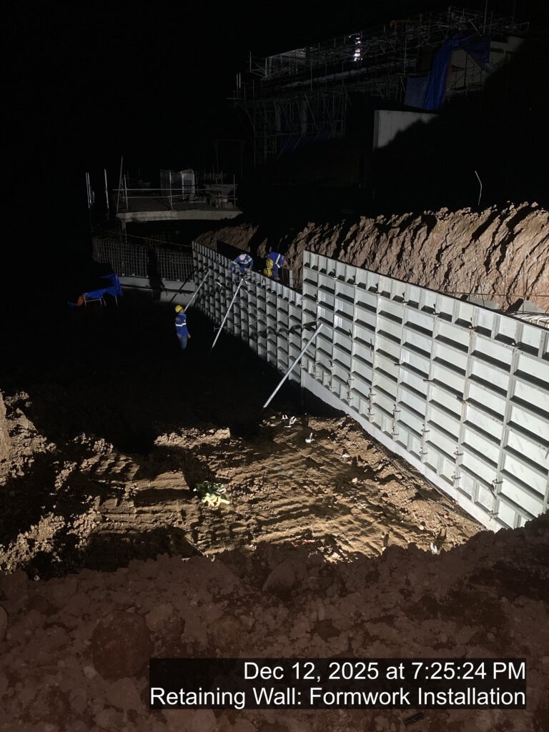 retaining wall: formwork installation